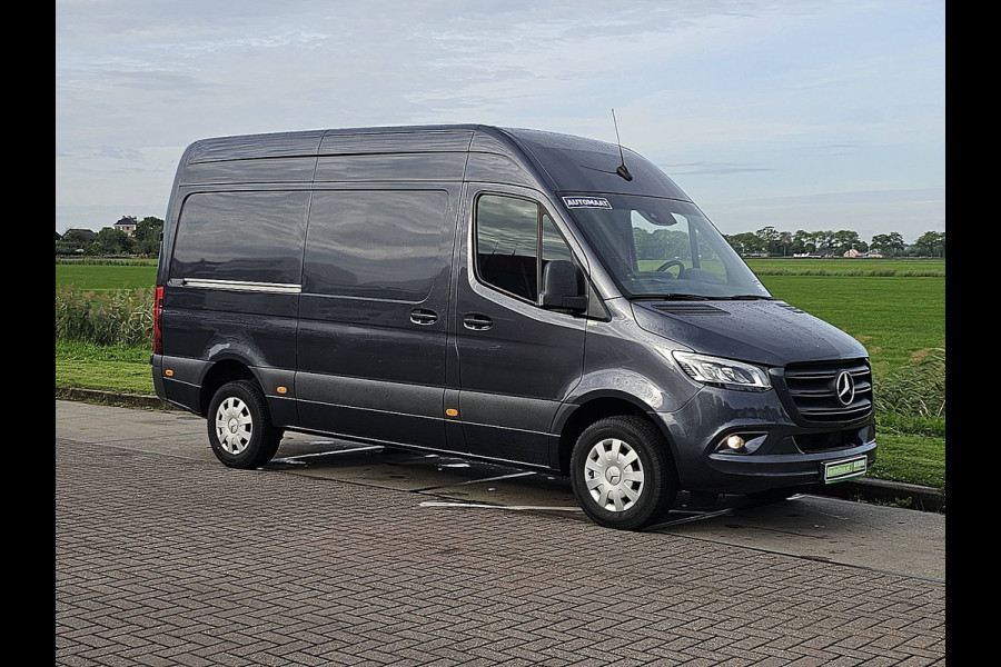 Mercedes-Benz Sprinter 317 1.9 CDI L2H2 RWD Cruise control, Airco, Carplay, Navi, Camera, Led, Lane-assist, Climate control, Dodehoek detectie, 3,5T-trekhaak