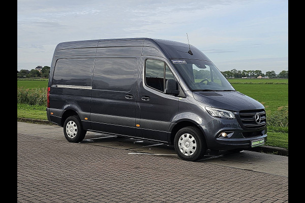 Mercedes-Benz Sprinter 317 1.9 CDI L2H2 RWD Cruise control, Airco, Carplay, Navi, Camera, Led, Lane-assist, Climate control, Dodehoek detectie, 3,5T-trekhaak