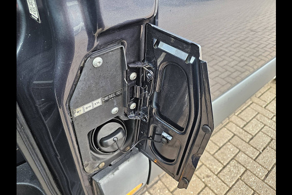 Mercedes-Benz Sprinter 317 1.9 CDI L2H2 RWD Cruise control, Airco, Carplay, Navi, Camera, Led, Lane-assist, Climate control, Dodehoek detectie, 3,5T-trekhaak