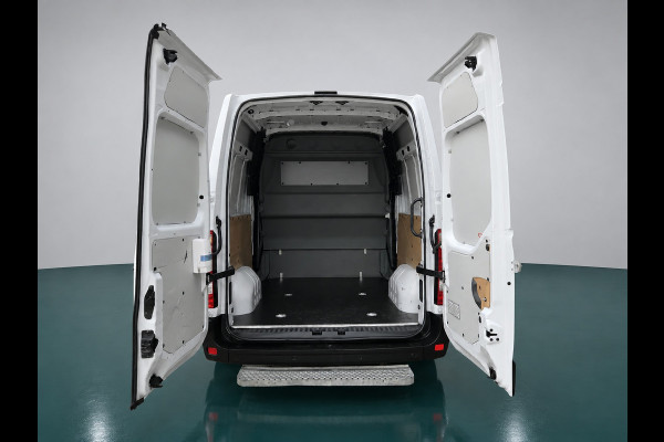 Renault Master T35 2.3 dCi L2H2 DC 7-Persoons Airco Cruisecontrol 136Pk Dubbelcabine