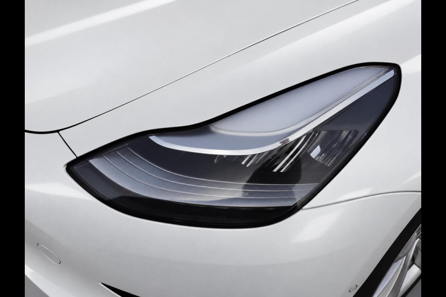 Tesla Model 3 Standard RWD Plus 60 kWh Autopilot Airco Leder Panoramadak PDC VA Camera 19" Sport Wheels