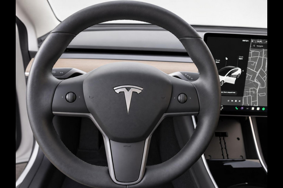 Tesla Model 3 Standard RWD Plus 60 kWh Autopilot Airco Leder Panoramadak PDC VA Camera 19" Sport Wheels