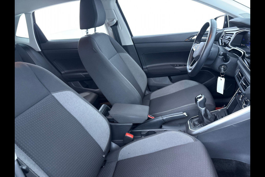 Volkswagen Polo 1.0 TSI Life Edition 95 pk | Verlengde garantie | Navigatie via App | Parkeersensoren achter | Achteruitrijcamera | Adaptieve cruise control |