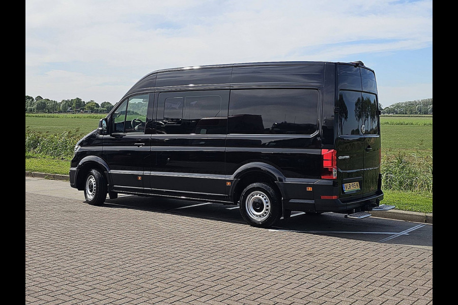 Volkswagen Crafter 35 2.0 TDI L3H3 Cruise control, Airco, Pdc, Carplay, Navi, Camera, 3T-trekhaak, 2x Draaistoelen *Bijzonder geschikt als camper*