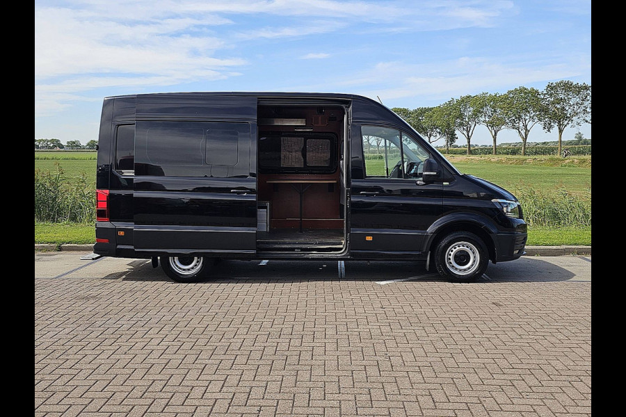 Volkswagen Crafter 35 2.0 TDI L3H3 Cruise control, Airco, Pdc, Carplay, Navi, Camera, 3T-trekhaak, 2x Draaistoelen *Bijzonder geschikt als camper*