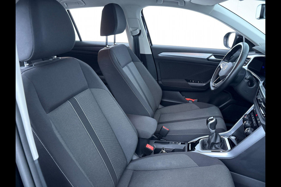 Volkswagen T-Roc 1.0 TSI Life Edition 110 pk | Verlengde garantie | Navigatie | Parkeersensoren (Park assist) | Achteruitrijcamera | Adaptieve cruise control |