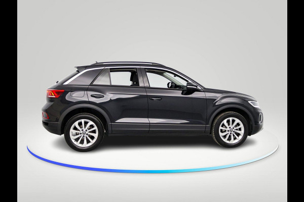 Volkswagen T-Roc 1.0 TSI Life Edition 110 pk | Verlengde garantie | Navigatie | Parkeersensoren (Park assist) | Achteruitrijcamera | Adaptieve cruise control |