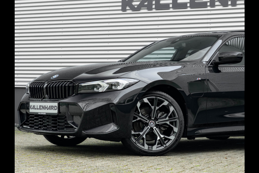 BMW 3-serie 330e M-Sport - LCI 2 - Schuifdak - Trekhaak - Widescreen - Hifi - Camera
