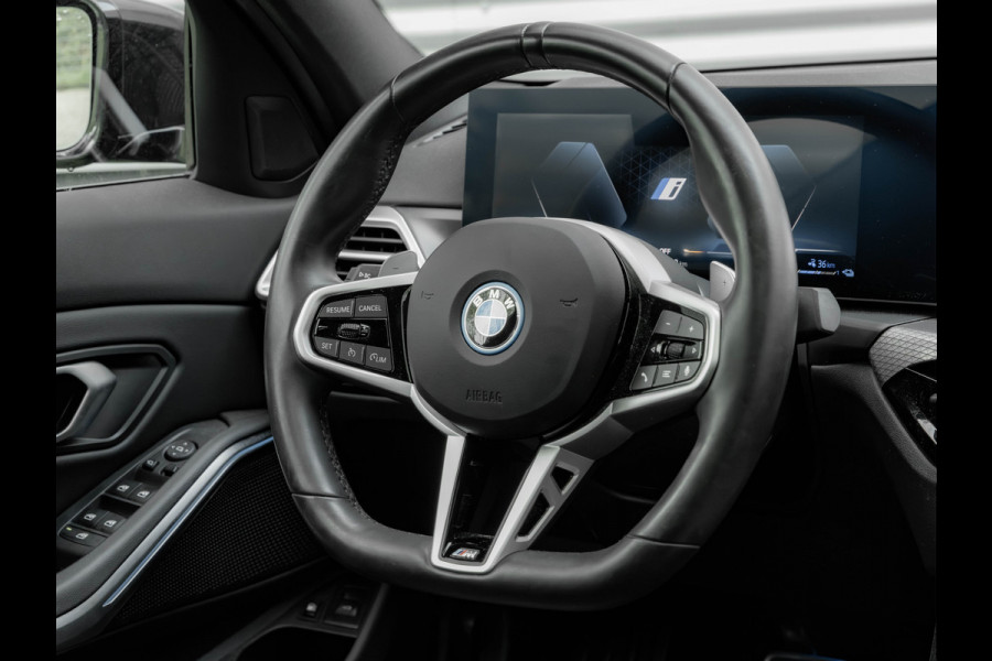 BMW 3-serie 330e M-Sport - LCI 2 - Schuifdak - Trekhaak - Widescreen - Hifi - Camera