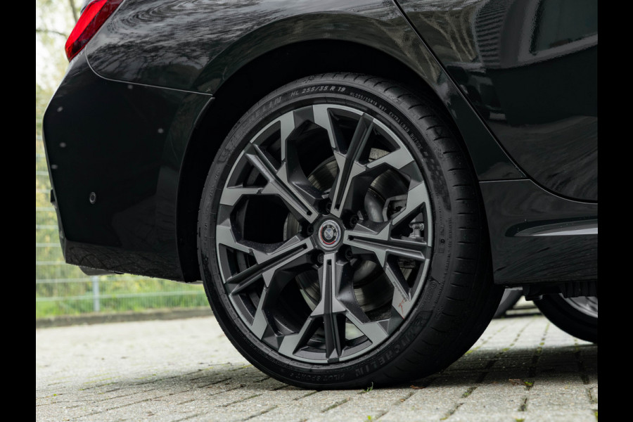 BMW 3-serie 330e M-Sport - LCI 2 - Schuifdak - Trekhaak - Widescreen - Hifi - Camera