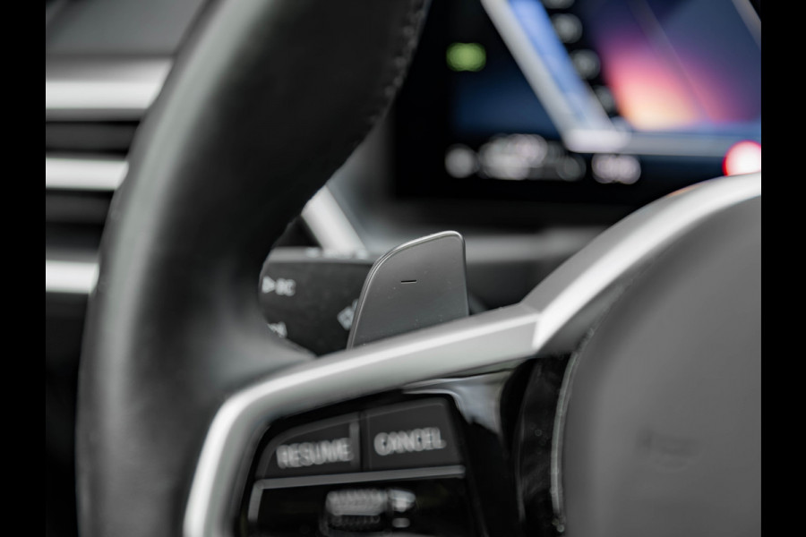 BMW 3-serie 330e M-Sport - LCI 2 - Schuifdak - Trekhaak - Widescreen - Hifi - Camera