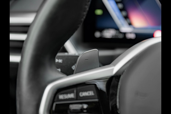 BMW 3-serie 330e M-Sport - LCI 2 - Schuifdak - Trekhaak - Widescreen - Hifi - Camera
