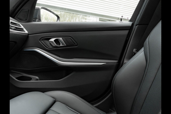 BMW 3-serie 330e M-Sport - LCI 2 - Schuifdak - Trekhaak - Widescreen - Hifi - Camera