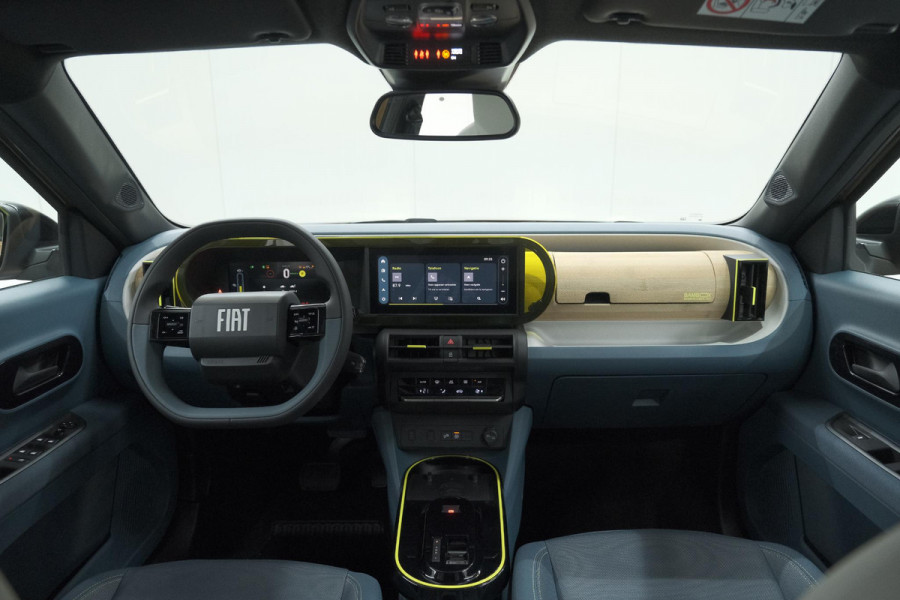 Fiat Grande Panda E La Prima 7 kW 44 kWh | 1 Fase | SOH 96% | Camera | Navigatie | Parkeersensoren