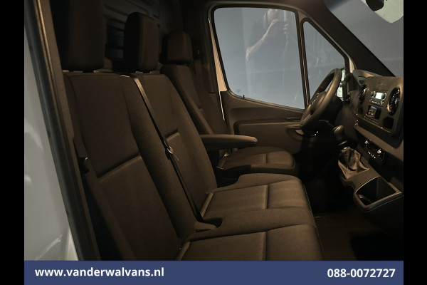 Mercedes-Benz Sprinter 211 CDI 115pk L2H2 Euro6 Airco | Camera | Trekhaak Bijrijdersbank
