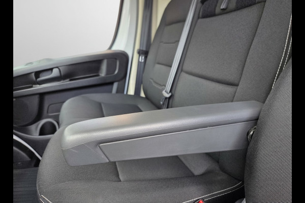 Peugeot Boxer NIEUW MODEL 2.2 BlueHDi 140 Pk L3H2 ECC Airco - Achteruitrijcamera - Cruisecontrol - Navigatie