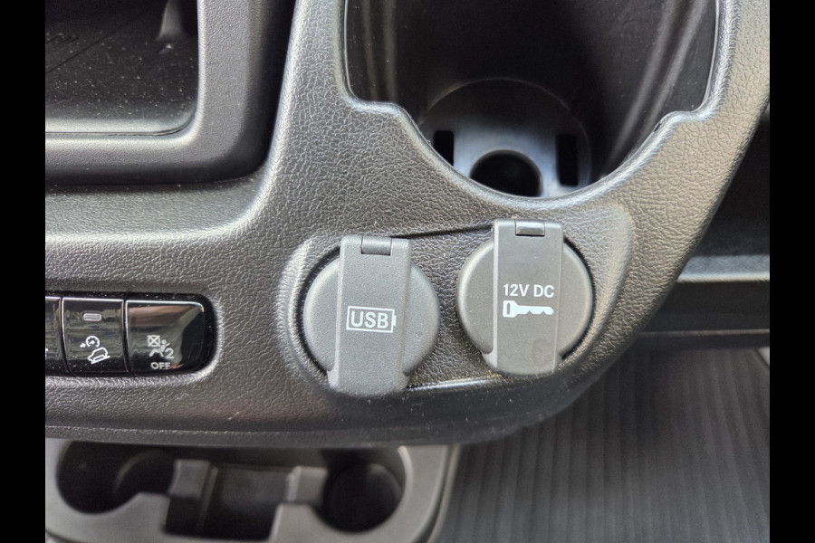 Peugeot Boxer NIEUW MODEL 2.2 BlueHDi 140 Pk L3H2 ECC Airco - Achteruitrijcamera - Cruisecontrol - Navigatie