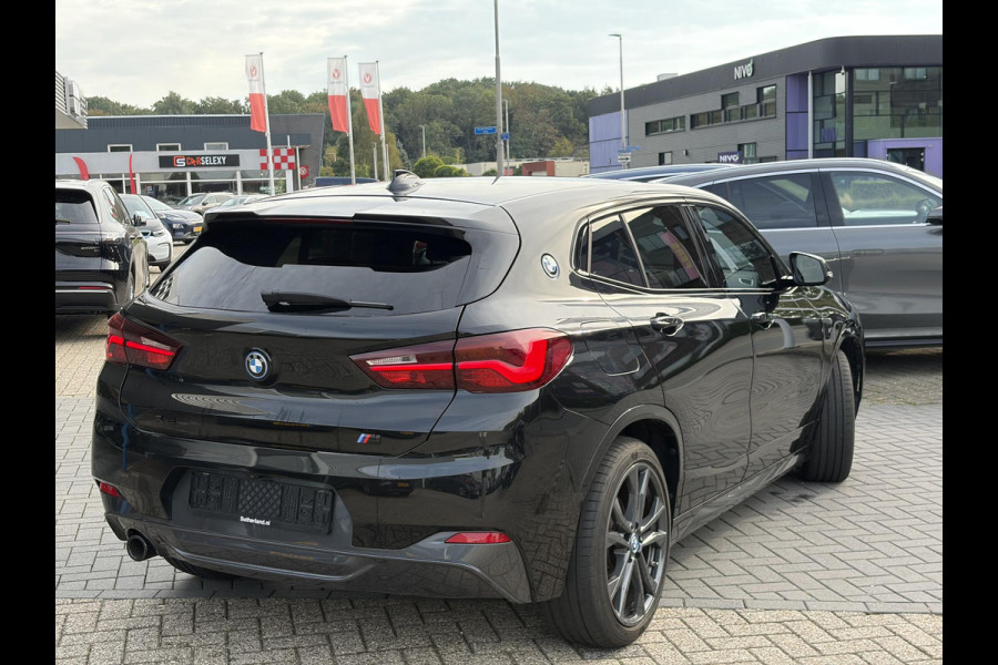 BMW X2 xDrive25e M Sport | 19 inch | Keyless entry | Elektrische achterklep | Sportstoelen | Stoelverwarming | Achteruitrijcamera | Head up Display | Koplampen adaptief