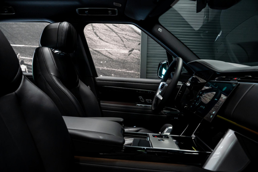 Land Rover Range Rover 3.0 P550e HSE PHEV *Meridian 3D Surround / Panorama / Stoelventilatie & Massage / AWD-Besturing / Soft-Close / 5-JAAR FABRIEKSGARANTIE*