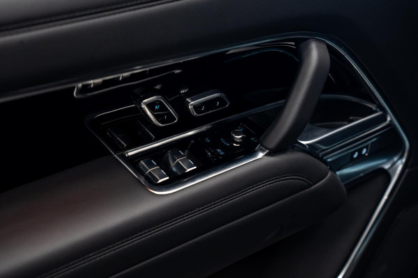 Land Rover Range Rover 3.0 P550e HSE PHEV *Meridian 3D Surround / Panorama / Stoelventilatie & Massage / AWD-Besturing / Soft-Close / 5-JAAR FABRIEKSGARANTIE*