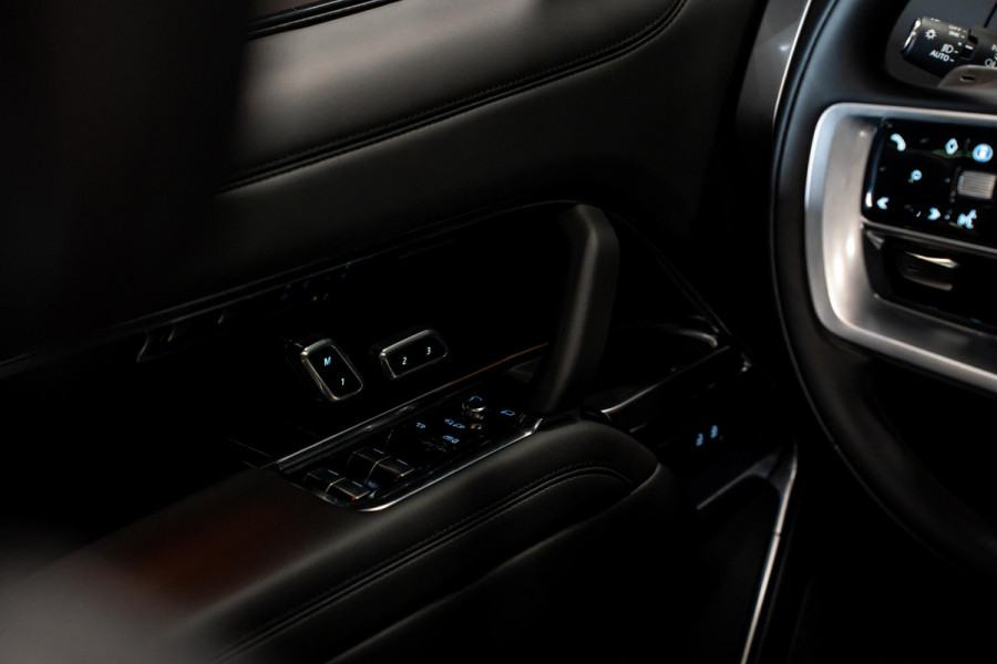 Land Rover Range Rover 3.0 P550e HSE PHEV *Meridian 3D Surround / Panorama / Stoelventilatie & Massage / AWD-Besturing / Soft-Close / 5-JAAR FABRIEKSGARANTIE*