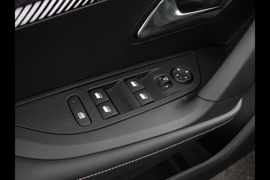 Peugeot 2008 1.2 PureTech 130pk Automaat Allure Navigatie Apple Carplay/Android Auto 360 camera Parkeersensoren Blind Spot Assist Adaptive Cruise Control Stoelverwarming Getinte ramen Climate Control