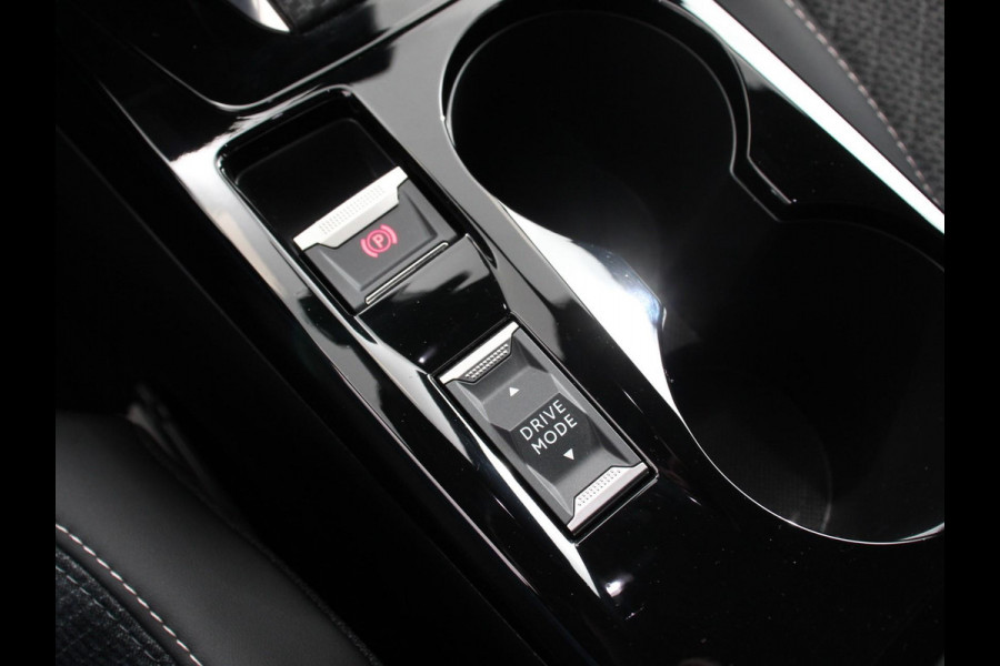 Peugeot 2008 1.2 PureTech 130pk Automaat Allure Navigatie Apple Carplay/Android Auto 360 camera Parkeersensoren Blind Spot Assist Adaptive Cruise Control Stoelverwarming Getinte ramen Climate Control