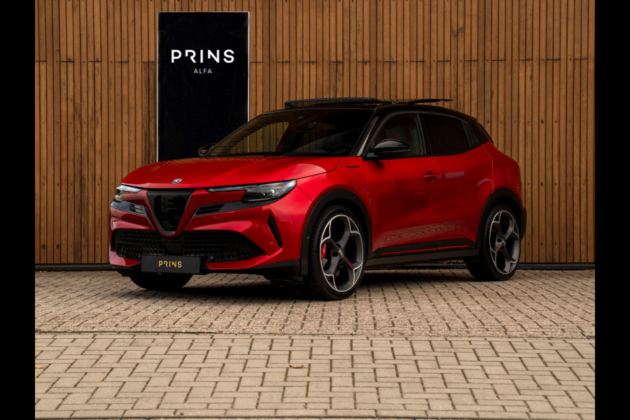 Alfa Romeo junior Elettrica Veloce 54 kWh | Corsa stoelen | Pano-dak | Techno Pack | Sport Pack