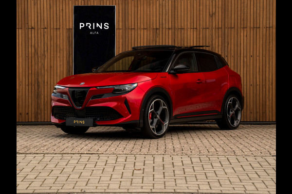 Alfa Romeo junior Elettrica Veloce 54 kWh | Corsa stoelen | Pano-dak | Techno Pack | Sport Pack