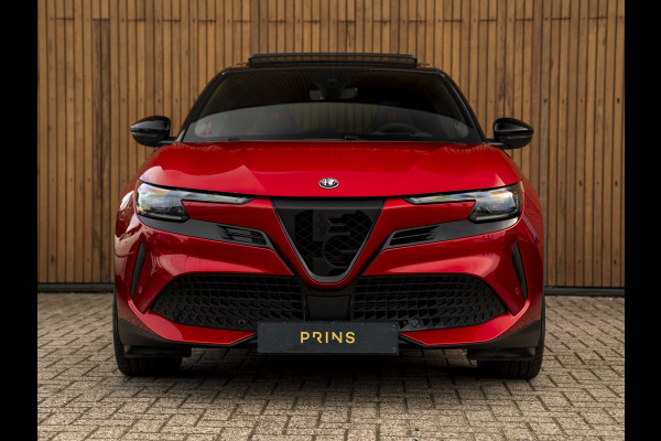 Alfa Romeo junior Elettrica Veloce 54 kWh | Corsa stoelen | Pano-dak | Techno Pack | Sport Pack