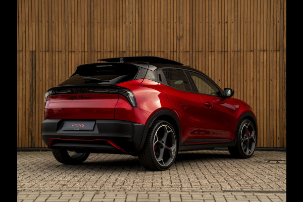 Alfa Romeo junior Elettrica Veloce 54 kWh | Corsa stoelen | Pano-dak | Techno Pack | Sport Pack