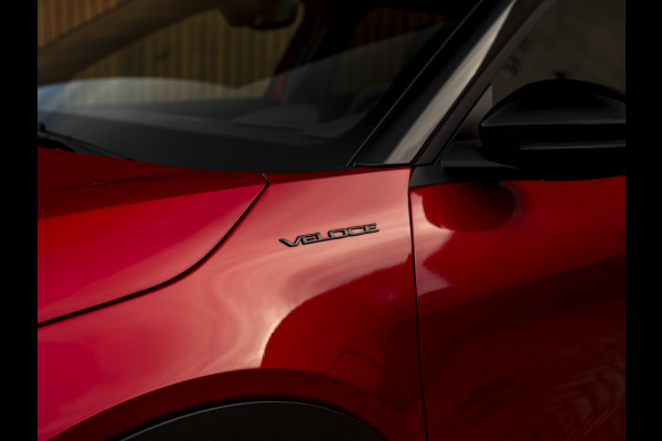 Alfa Romeo junior Elettrica Veloce 54 kWh | Corsa stoelen | Pano-dak | Techno Pack | Sport Pack