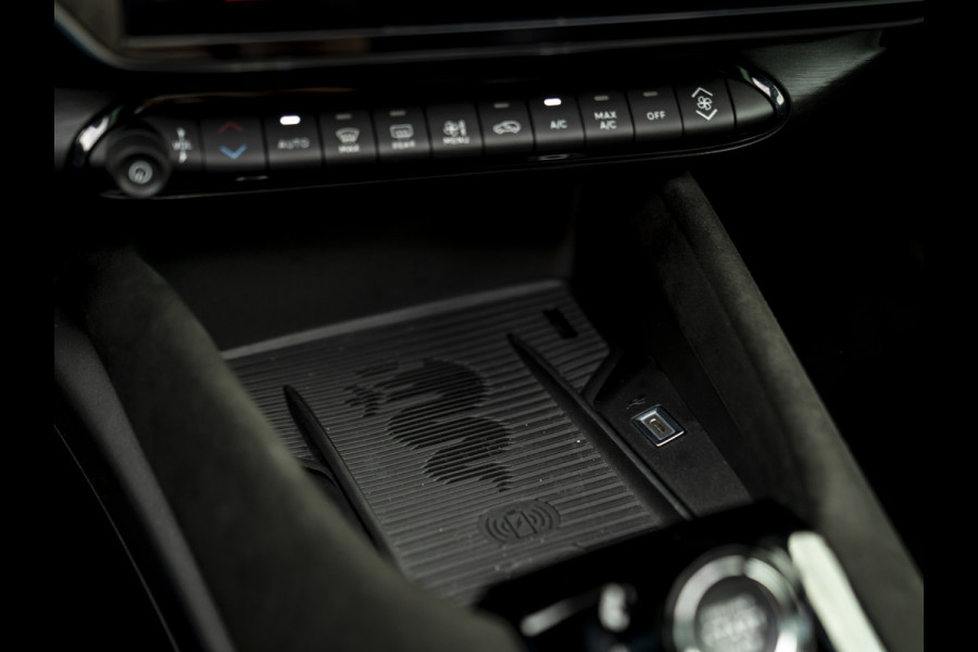 Alfa Romeo junior Elettrica Veloce 54 kWh | Corsa stoelen | Pano-dak | Techno Pack | Sport Pack