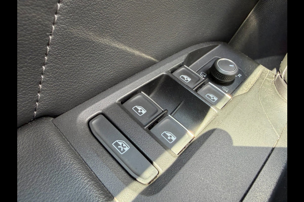 CUPRA Leon Sportstourer 1.4 e-Hybrid PHEV 245pk VZ * Navigatiesysteem * AUTOMAAT * Stoelverwarming * Virtual Cockpit *