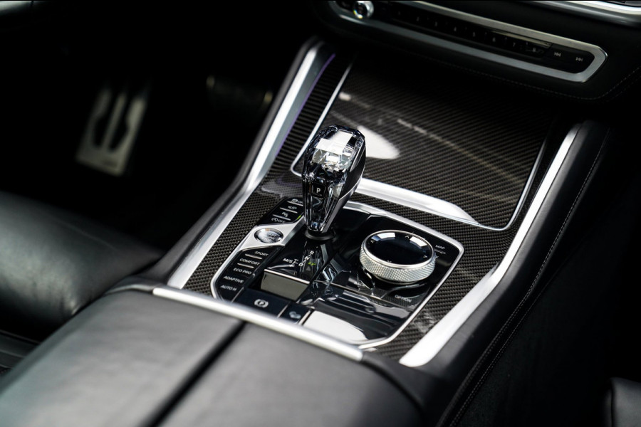 BMW X6 XDrive40i High Executive | Panorama | 360cam | Carbon | Adaptieve cruise control | Kristallen pook | 22 inch | Dealer onder