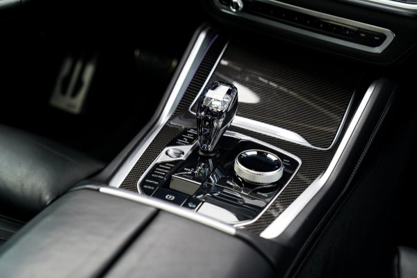 BMW X6 XDrive40i High Executive | Panorama | 360cam | Carbon | Adaptieve cruise control | Kristallen pook | 22 inch | Dealer onder