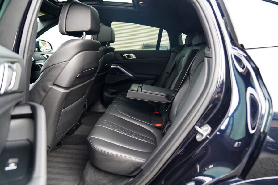 BMW X6 XDrive40i High Executive | Panorama | 360cam | Carbon | Adaptieve cruise control | Kristallen pook | 22 inch | Dealer onder
