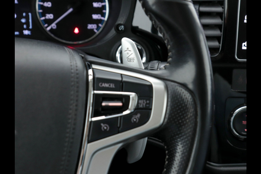 Mitsubishi Outlander 2.0 AWD (Plug-In) (INCL-BTW) Aut.*LEATHER-ALCANTARA | NAVI-FULLMAP | KEYLESS | DAB | CAMERA | ECC | CRUISE | CARPLAY | PRIVACY-GLASS | TOWBAR | SHIFTPADDLES | 16"ALU*