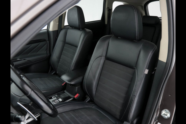 Mitsubishi Outlander 2.0 AWD (Plug-In) (INCL-BTW) Aut.*LEATHER-ALCANTARA | NAVI-FULLMAP | KEYLESS | DAB | CAMERA | ECC | CRUISE | CARPLAY | PRIVACY-GLASS | TOWBAR | SHIFTPADDLES | 16"ALU*