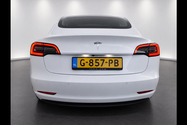 Tesla Model 3 Standard RWD Plus 60 kWh Autopilot Airco Leder Panoramadak PDC VA Camera 19" Sport Wheels