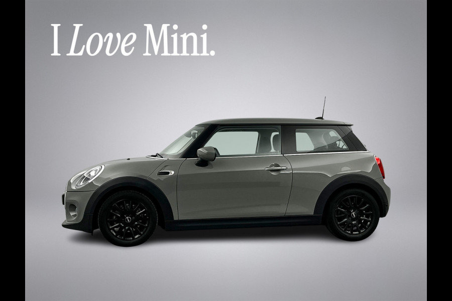 MINI 3-deurs 1.5 Classic Facelift Digital Cockpit/Carplay/Navi/Keyless entry/Park.sens