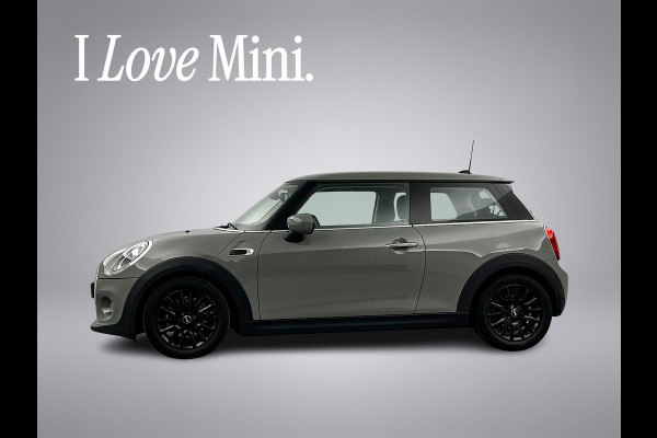 MINI 3-deurs 1.5 Classic Facelift Digital Cockpit/Carplay/Navi/Keyless entry/Park.sens