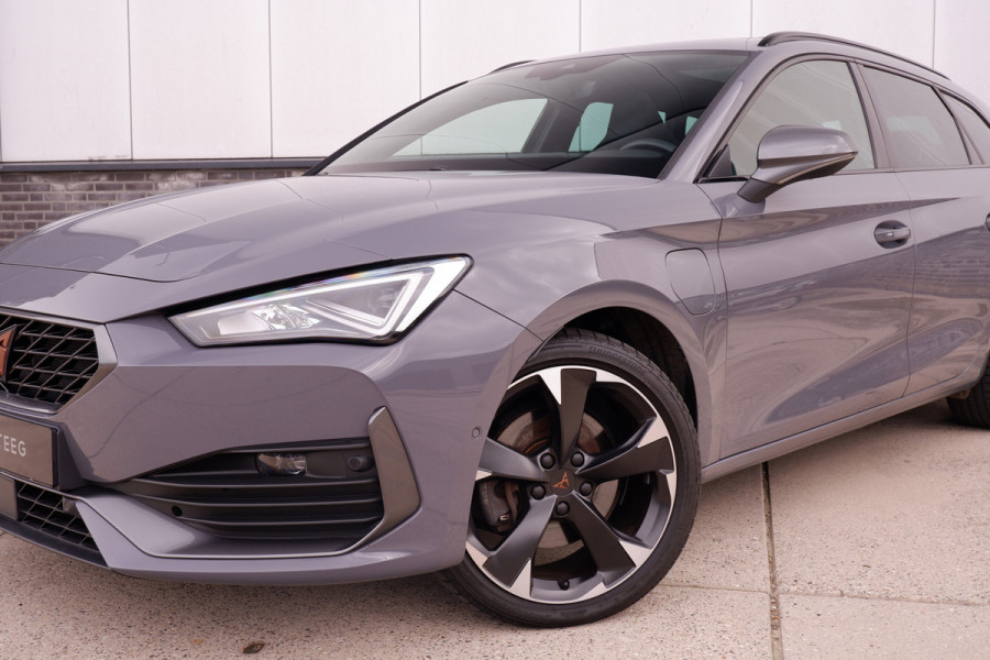 CUPRA Leon Sportstourer 1.4 e-Hybrid VZ Performance 245PK | Panoramadak | | Sfeerverlichting | Camera | Carplay | LED |