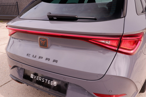 CUPRA Leon Sportstourer 1.4 e-Hybrid VZ Performance 245PK | Panoramadak | | Sfeerverlichting | Camera | Carplay | LED |