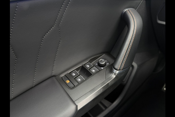 CUPRA Leon Sportstourer 1.4 e-Hybrid VZ Performance 245PK | Panoramadak | | Sfeerverlichting | Camera | Carplay | LED |
