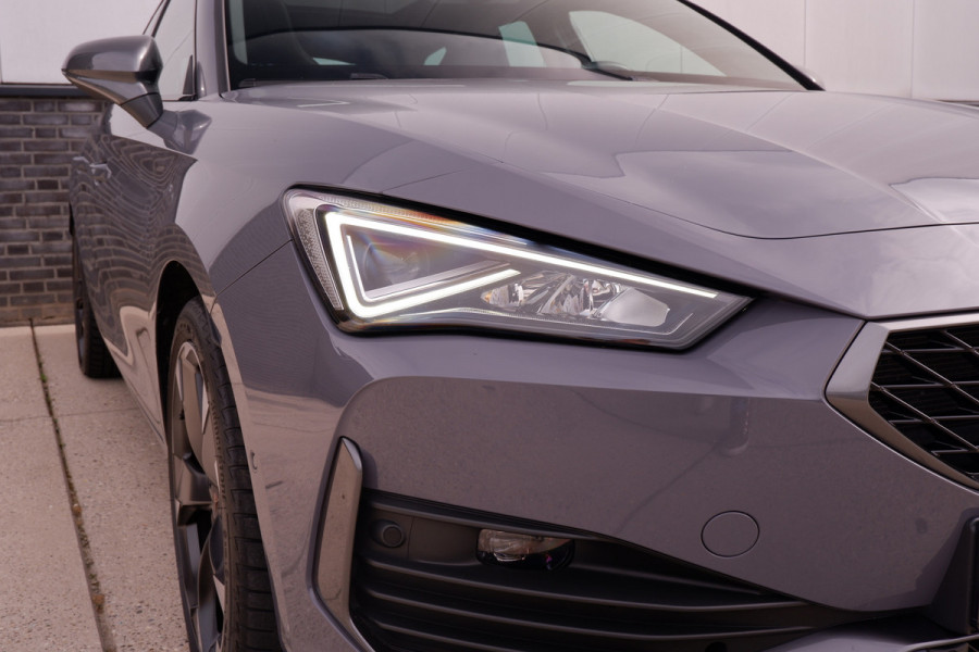 CUPRA Leon Sportstourer 1.4 e-Hybrid VZ Performance 245PK | Panoramadak | | Sfeerverlichting | Camera | Carplay | LED |