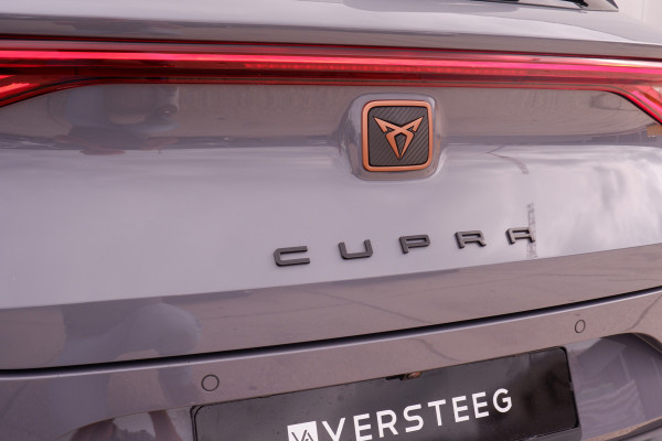 CUPRA Leon Sportstourer 1.4 e-Hybrid VZ Performance 245PK | Panoramadak | | Sfeerverlichting | Camera | Carplay | LED |