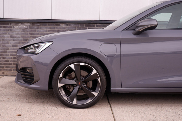 CUPRA Leon Sportstourer 1.4 e-Hybrid VZ Performance 245PK | Panoramadak | | Sfeerverlichting | Camera | Carplay | LED |