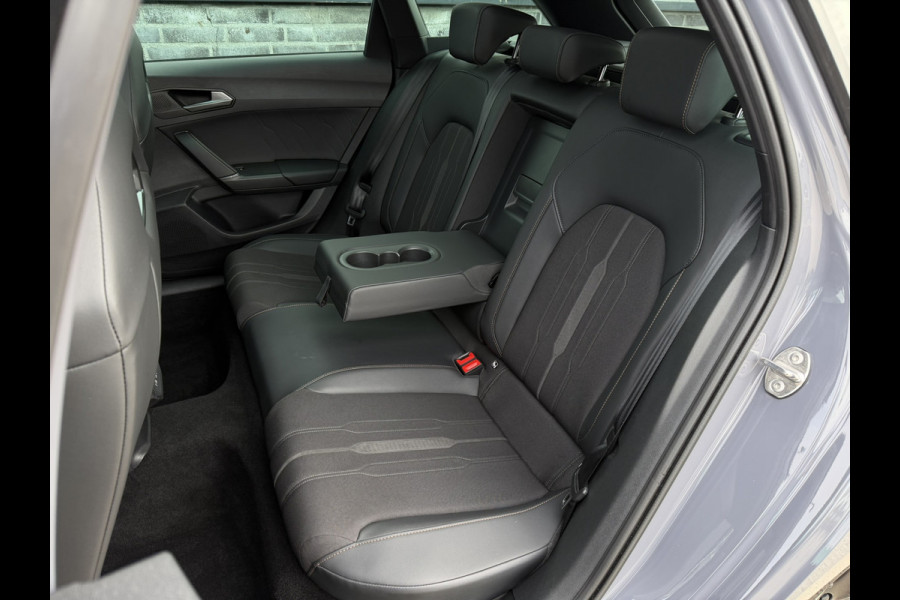 CUPRA Leon Sportstourer 1.4 e-Hybrid VZ Performance 245PK | Panoramadak | | Sfeerverlichting | Camera | Carplay | LED |
