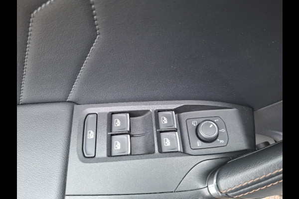 CUPRA Leon Sportstourer 1.4 e-Hybrid PHEV 245pk VZ * Navigatiesysteem * AUTOMAAT * Stoelverwarming * Virtual Cockpit *
